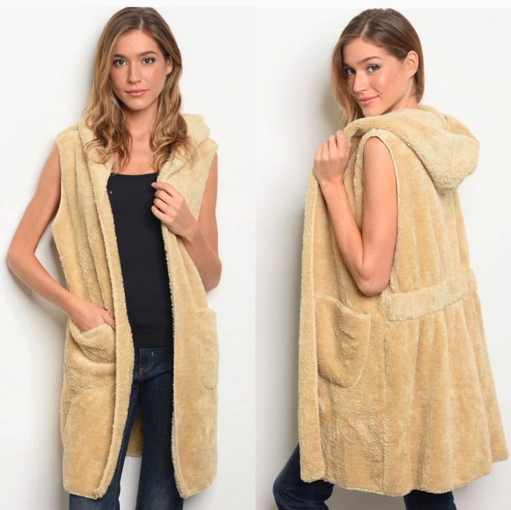 NIB  SOFT FLEECE TEDDY BEAR VEST